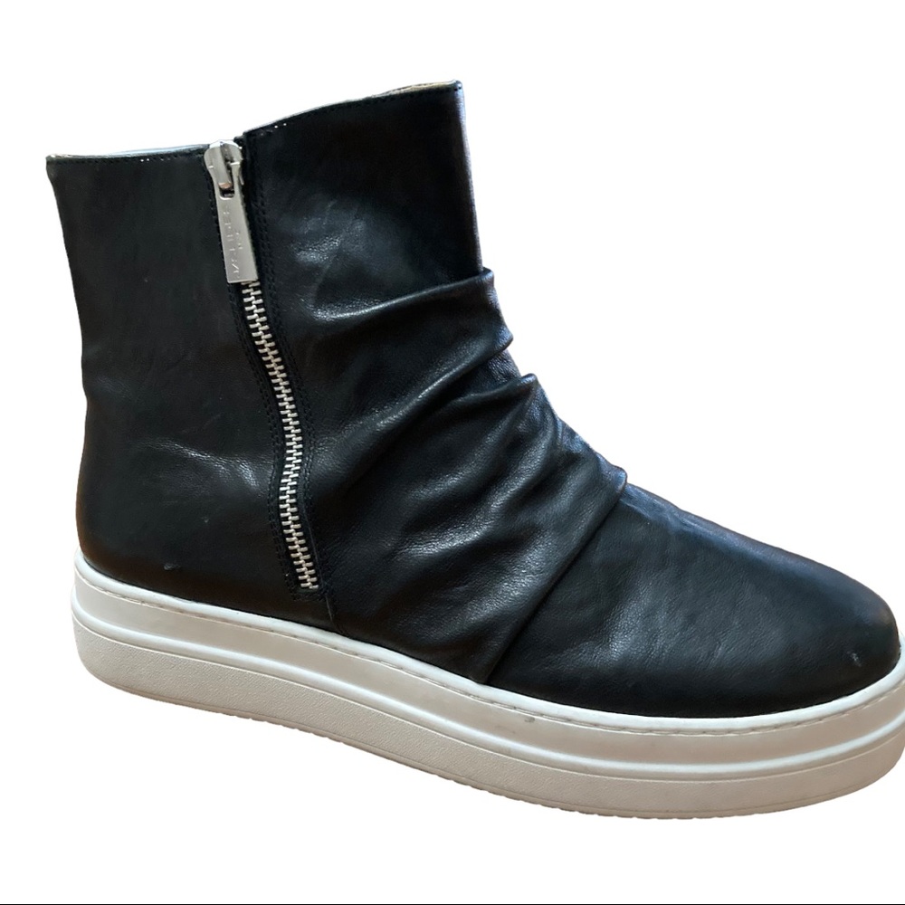 J/Slides Black Leather Slouch Sneaker Bootie  Sz: 9